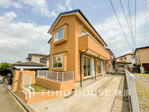 落ち着きのある閑静な住宅街に佇む邸宅。きっとここからご家族のかけがえのない想い出が作られることでしょう。
