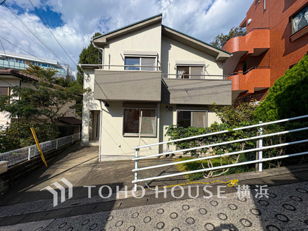 ここから始まる「日常」はご家族にとって大切で貴重な時間。少しでも豊かに、少しでも快適に。そんな想いから生まれた本邸宅は、これから先のお住まいをきっと支えてくれるはずです。