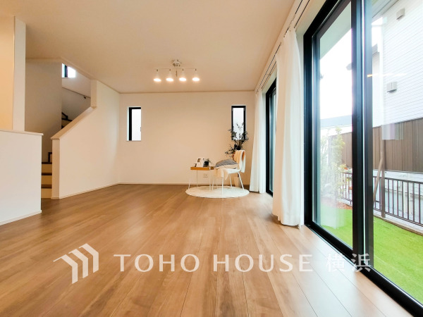 ここから始まる「日常」はご家族にとって大切で貴重な時間。少しでも豊かに、少しでも快適に。そんな想いを大切にした本邸宅は、これから先のお住まいをきっと支えてくれるはずです。