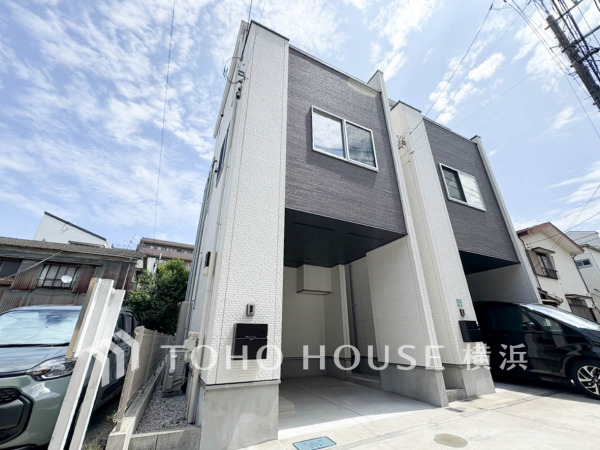 明るく広々とした2階LDKを中心とした都市型3階建てのお住まい。
