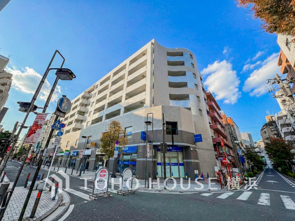 流行に左右されず、将来にわたって価値が継続する「上質」な佇まい。おしゃれな雰囲気や自然の潤い、親しみやすさといった個性を、街に新たな価値をもたらし続ける。