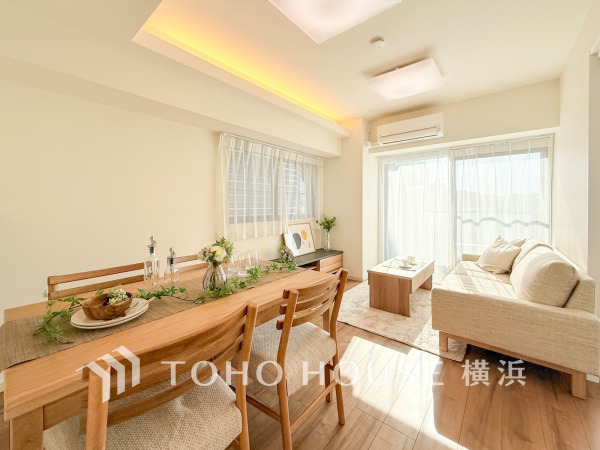 太陽の恵みを受けた明るい空間。吹きぬける風を感じながら爽やかで風通しの良い暮らしが叶います。
