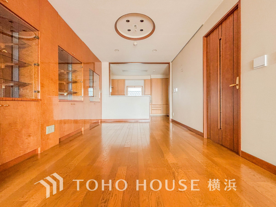 一日の中で多くの時間を過ごすことになる住まいだからこそ、いつも穏やかな空間であるように心掛けています。構成する建材などへの配慮が、住まう方の健康を守ります。