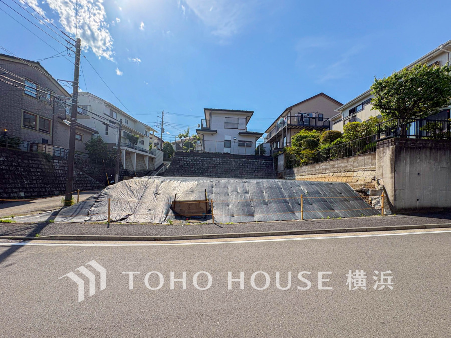 開放感のある南東角地の立地で採光・通風良好です。