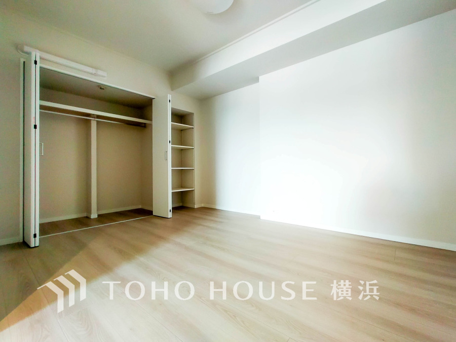 光と風があふれる開放的なリビングダイニングには自然と家族みんなが集まってきます。明るく穏やかな空気の中で飲んだり、食べたり、笑ったり。