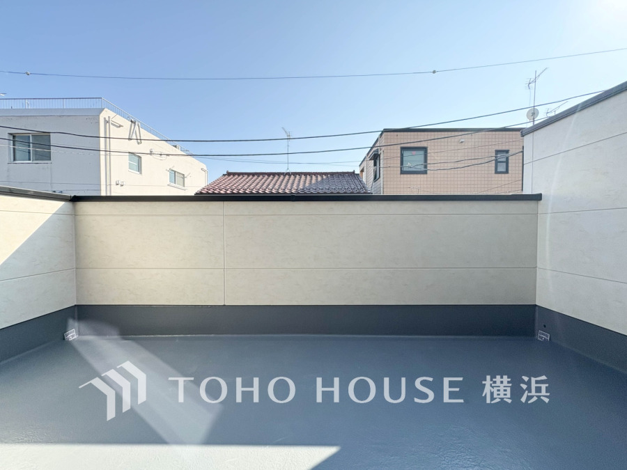 太陽に愛された邸は、陽当り・通風に優れた魅力的で快適さを追求した邸宅でした。ここに住むからこそ意味がある。そんな特別感に浸りながら、毎日をお過ごしして欲しいです 。