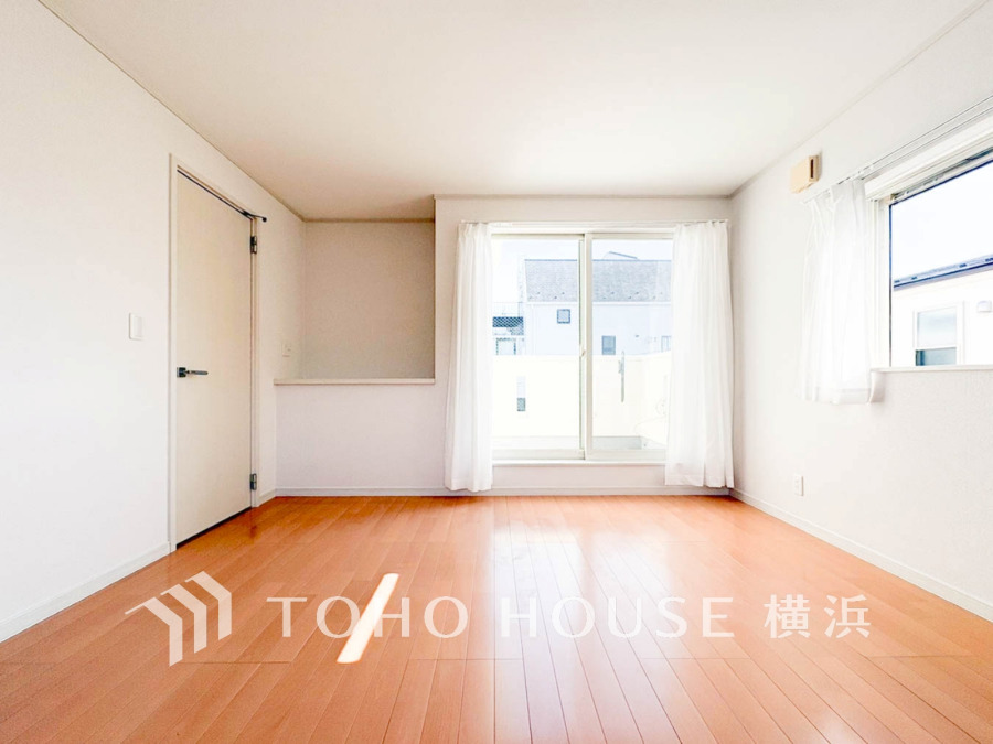 家族一人ひとりの大切なプライベート空間。趣味・感性で個性的に飾って頂けるようシンプルに仕上げてあります。自分時間を充実させながら心豊かなひとときを過ごすための大切な空間。