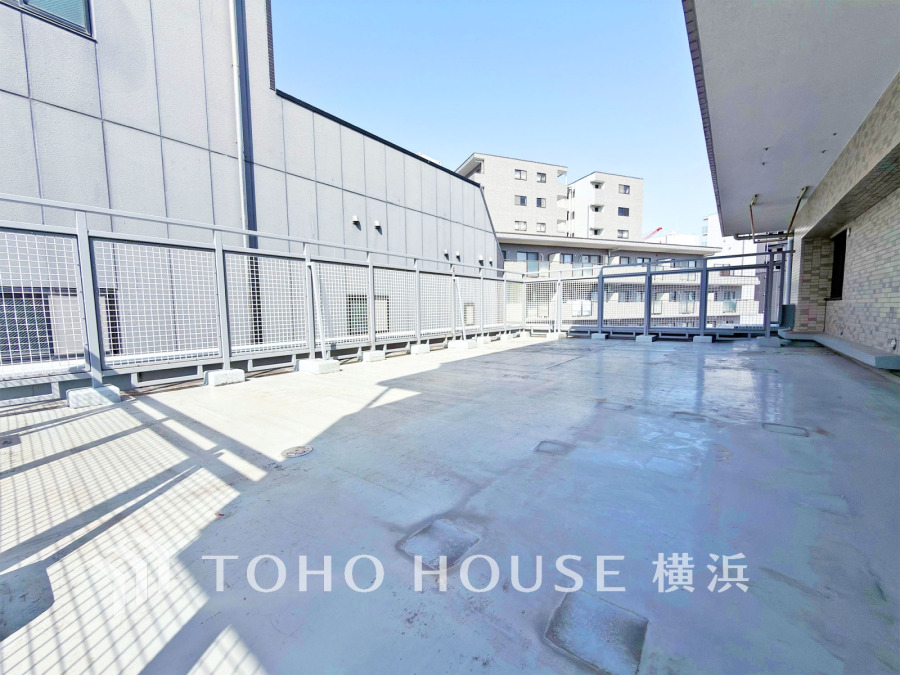 陽光に愛され、環境に恵まれ、家族に包まれた邸宅は、どんなに月日が経っても色褪せる事なく【オンリーワン】に輝き続けます。