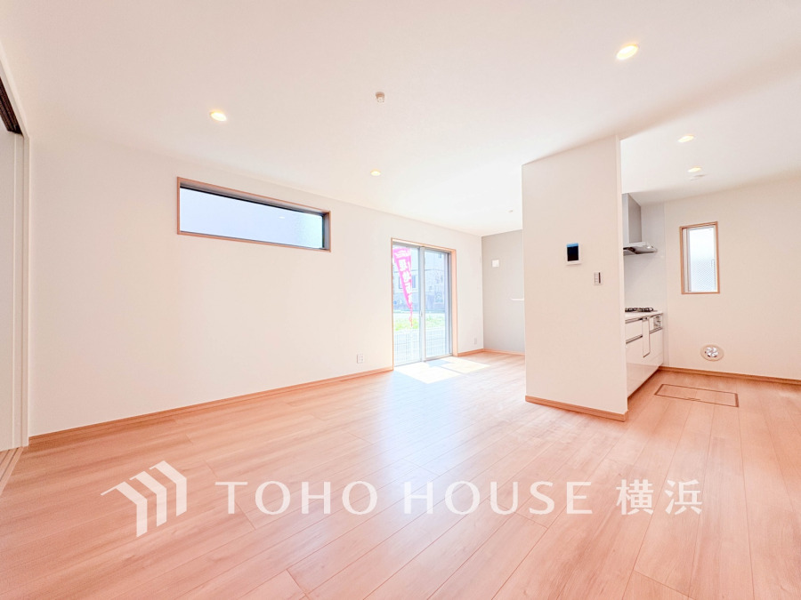 太陽の恵みを受けた明るい空間。吹きぬける風を感じながら爽やかで風通しの良い暮らしが叶います。
