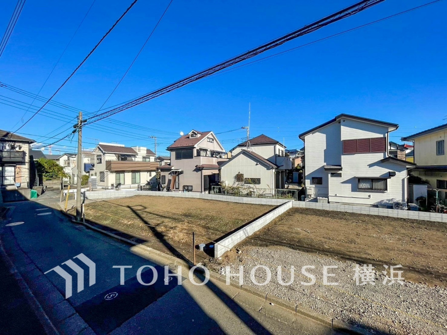 周辺は閑静な住宅街につき落ち着いた住環境
