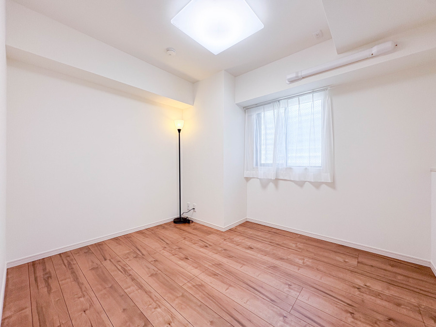 1日の疲れを癒し、心地よく寛げるようゆったりとした広さを確保しています。プライベートタイムをより優雅に穏やかに…。落ち着いた雰囲気を紡ぎます。