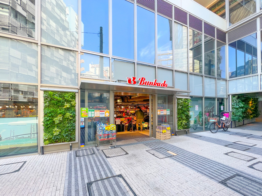文化堂 シァル横浜アネックス店　約400ｍ