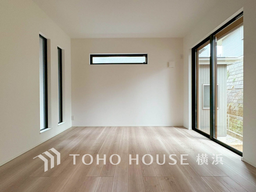 家族一人ひとりの大切なプライベート空間。趣味・感性で個性的に飾って頂けるようシンプルに仕上げてあります。自分時間を充実させながら心豊かなひとときを過ごすための大切な空間。