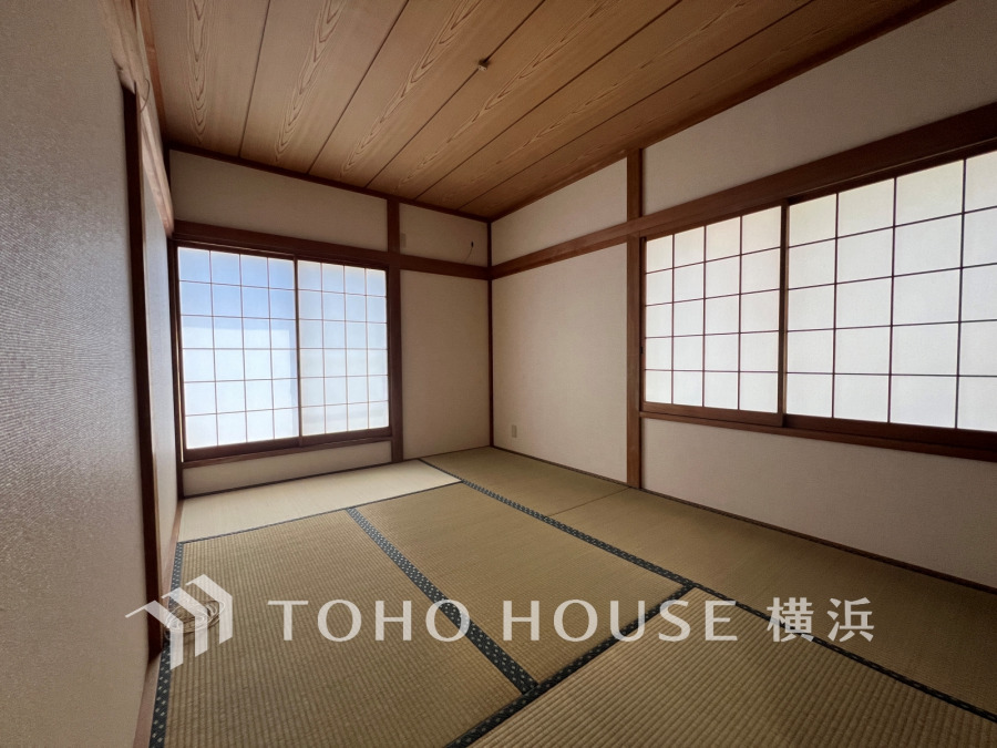 和室は有るだけでも落ち着く空間ですが、 「家族団らん」 「来客時の客間」 等々多目的なスペースとして活用出来る便利な空間です。