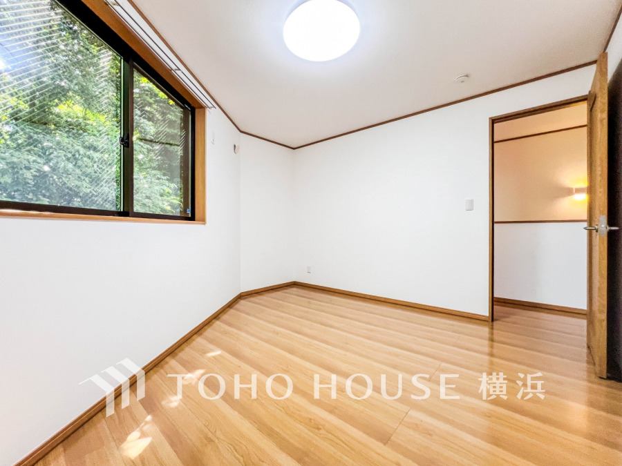 穏やかな寛ぎを届ける上質仕様のゆとりあるお部屋。自分時間を充実させながら心豊かにできるプライベート空間。
