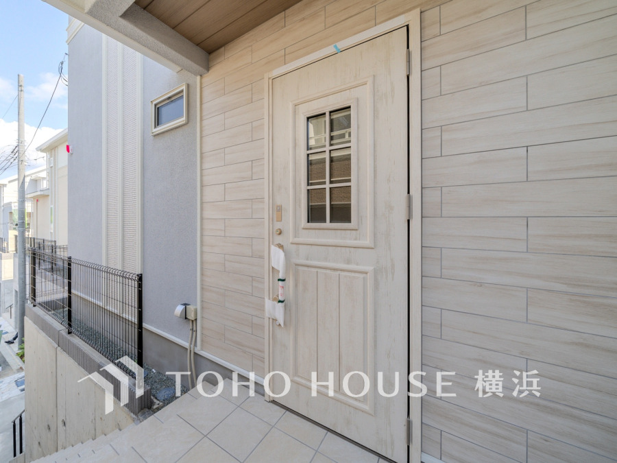 うららかな陽射しがどのお部屋にも降り注ぎますように、快適さを追求した間取設計。得難い立地環境での生活を恵みの豊かな永住の地へと変えてくれます。