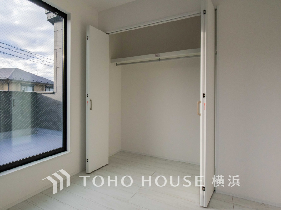 家族一人ひとりの大切なプライベート空間。趣味・感性で自由に演出できるよう、シンプルに仕上げた空間。暮らし心地を大きく左右する収納を、適材適所に配置し、使い勝手にも考慮しました。