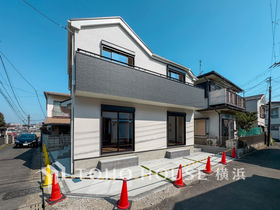 時代の流れに惑わされないシックなカラートーンで街並みに溶け込む外観は、主張し過ぎず、また平凡になり過ぎず絶妙なコントラストで輝きを放ちます。