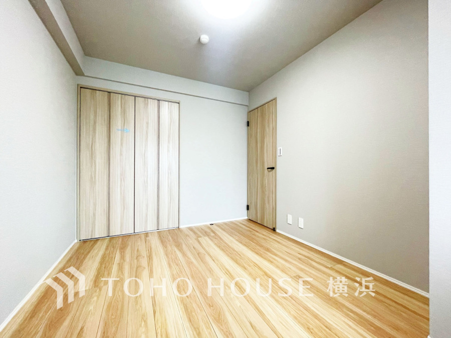 家族一人ひとりの大切なプライベート空間。趣味・感性で自由に演出できるよう、シンプルに仕上げた空間。暮らし心地を大きく左右する収納を、適材適所に配置し、使い勝手にも考慮しました。