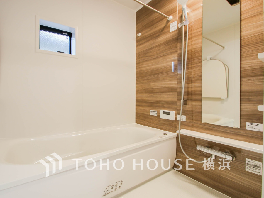 1日の疲れを取り心身を癒すことができる住まいの中のリラクゼーション空間、バスルーム。心からゆったりと寛いでいただけるよう、ゆとりのスペースを確保してます。
