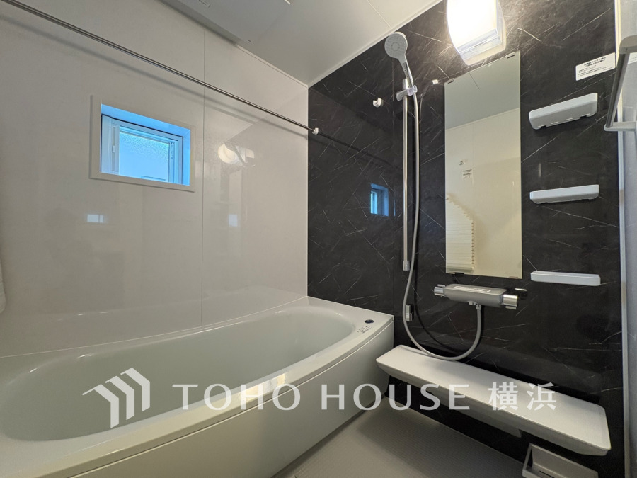 1日の疲れを取り心身を癒すことができる住まいの中のリラクゼーション空間、リラックスできるよう優しいカラーをチョイスしました。時を忘れるほどのんびりできる空間に。