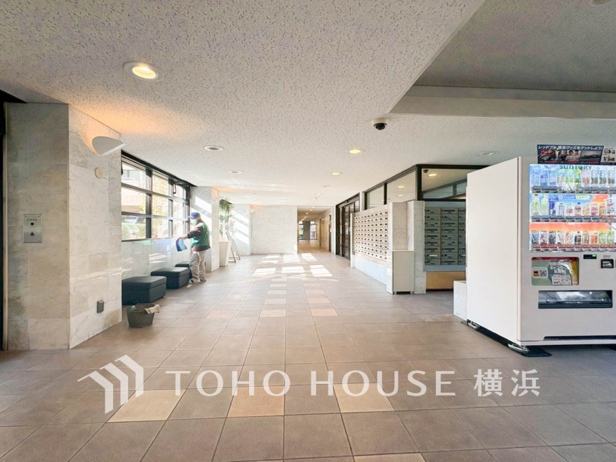 上質感漂うエントランス。めまぐるしく過ぎ行く日々の中でゆったりとした休息と癒しを提供してくれる居住者のプライベート空間があります。