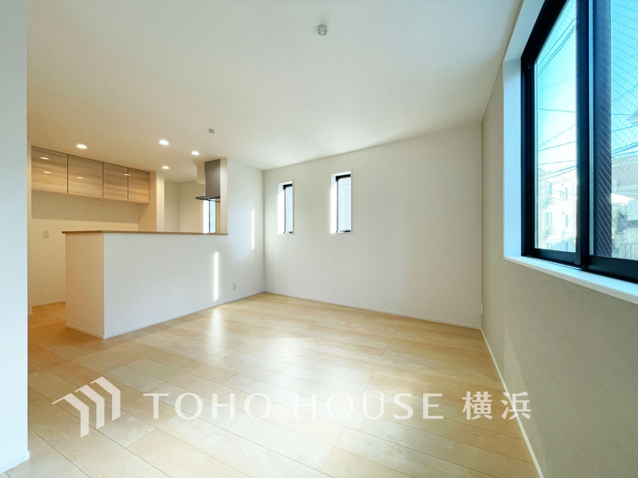 ご家族やお友達との時間など、多くの時を刻む空間。何気なく過ぎる時でさえも上質なひと時となる快適な空間を目指して。