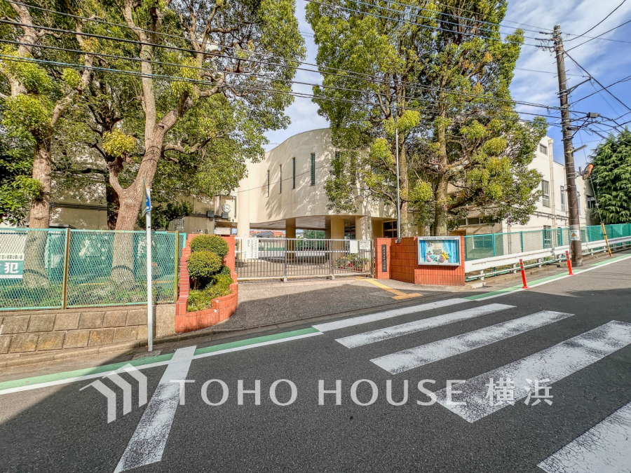 中沢小学校まで　約280ｍ