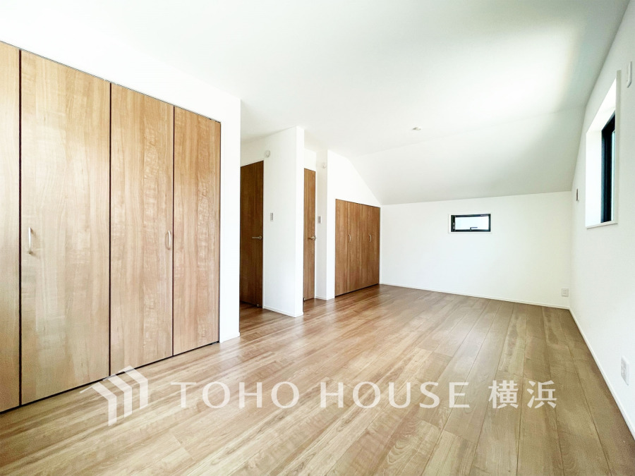 広々10.3帖の大空間は将来的に間仕切りを設けて2部屋に分けることができます。
