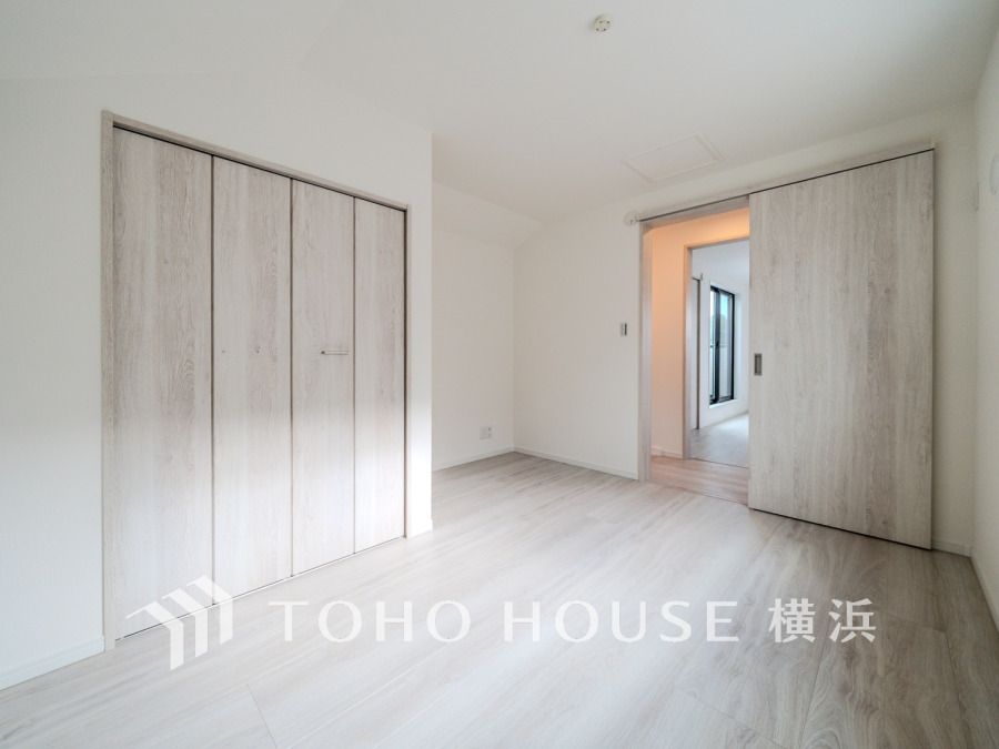 穏やかな寛ぎを届ける上質仕様のゆとりあるお部屋。自分時間を充実させながら心豊かにできるプライベート空間。