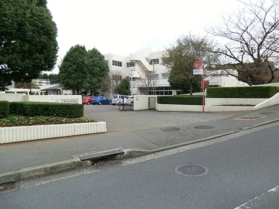 横浜市立義務教育学校霧が丘学園・中学部　約1400ｍ