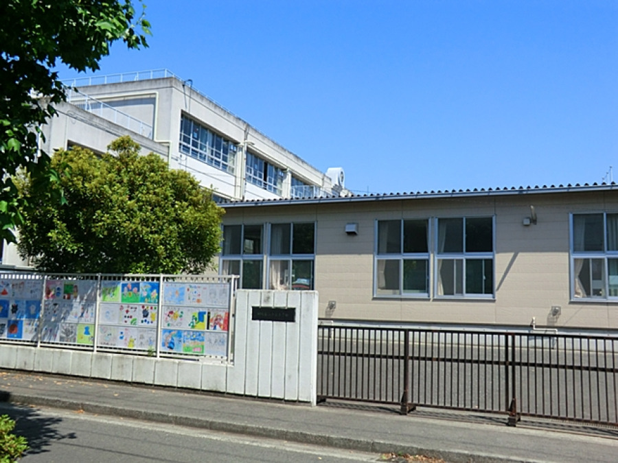 川崎市立小倉小学校 約500ｍ