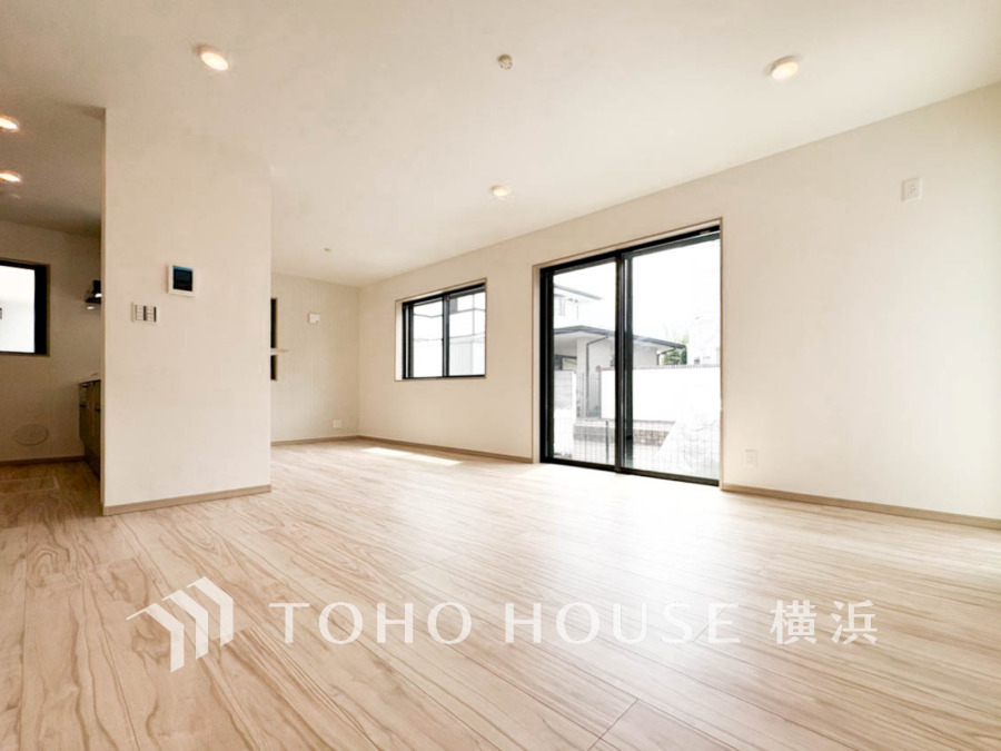 一日の中で多くの時間を過ごすことになる住まいだからこそ、いつも穏やかな空間であるように心掛けています。構成する建材などへの配慮が、住まう方の健康を守ります。