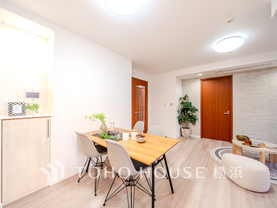 和やかで洗練された空間の演出。寛ぎとコミュニケーションを育む居心地のよい場所。
