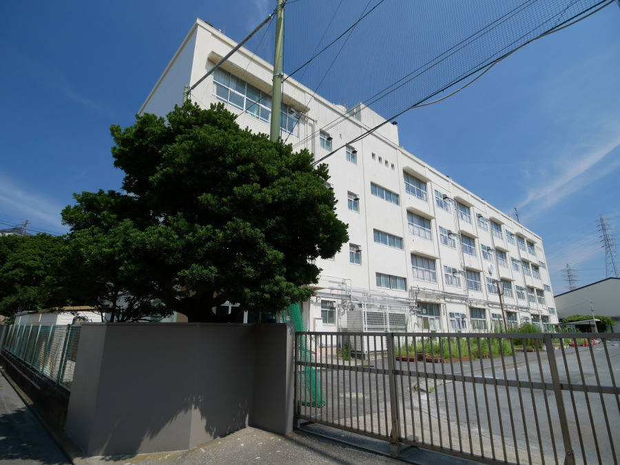 横浜市立矢部小学校　約1,600ｍ