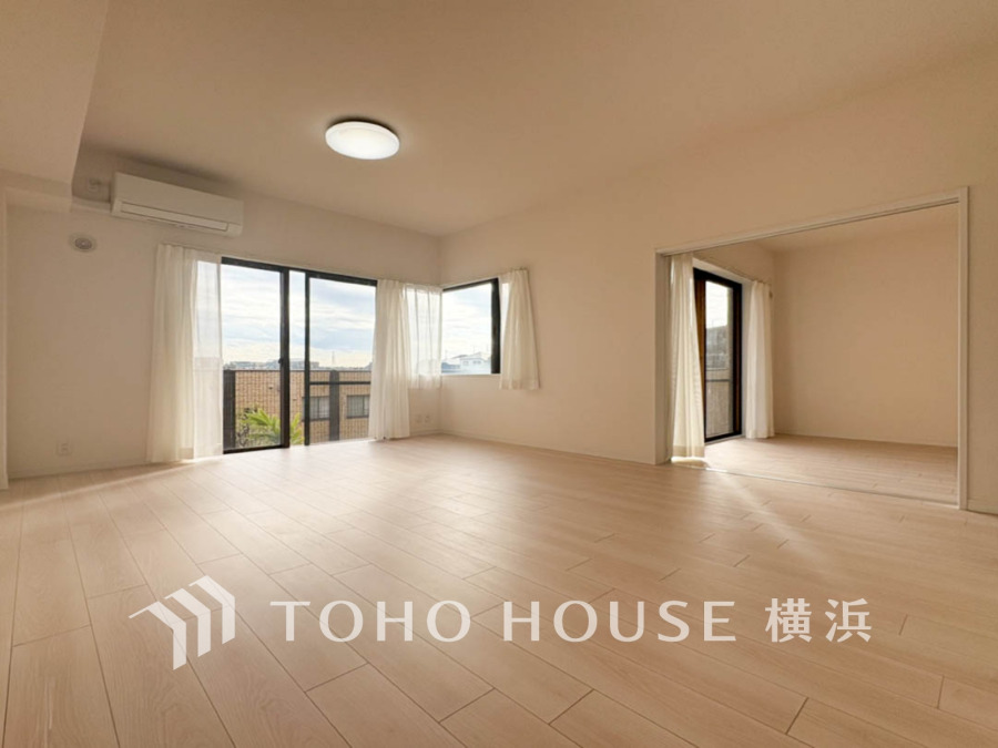 上質な時間を育む暮らしのメインステージ。寛ぎとコミュニケーションを育む居心地のよい場所。家族との時間、自分の時間共に大切にできる空間がここにあります。