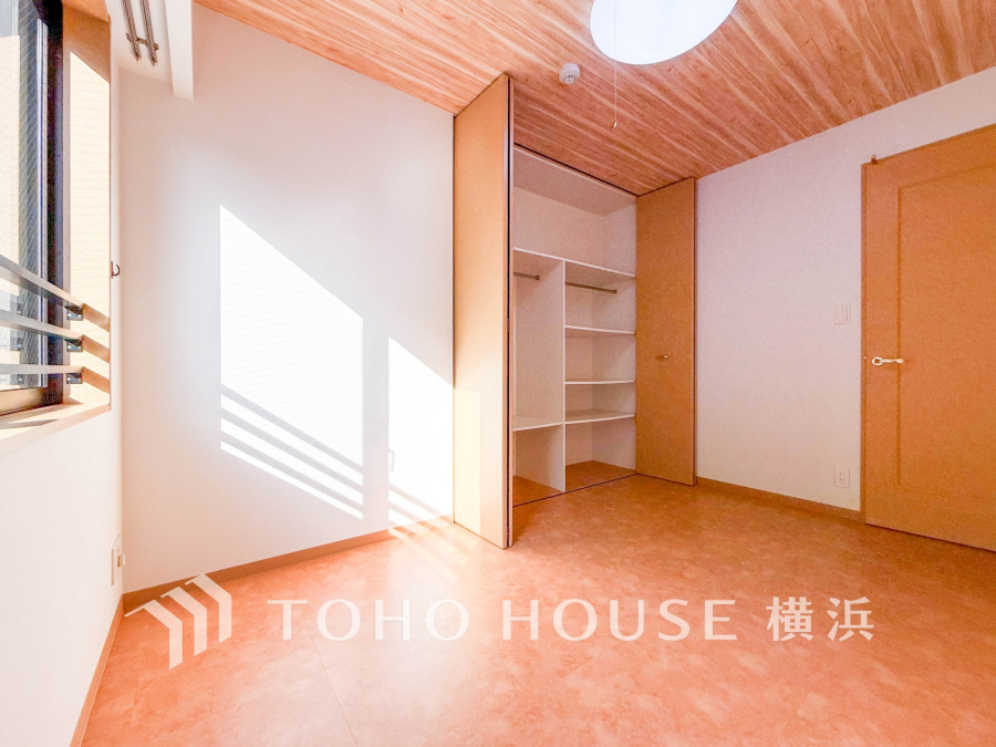 家族一人ひとりの大切なプライベート空間。趣味・感性で個性的に飾って頂けるようシンプルに仕上げてあります。自分時間を充実させながら心豊かなひとときを過ごすための大切な空間。