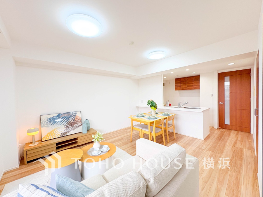 和やかで洗練された空間の演出。寛ぎとコミュニケーションを育む居心地のよい場所。