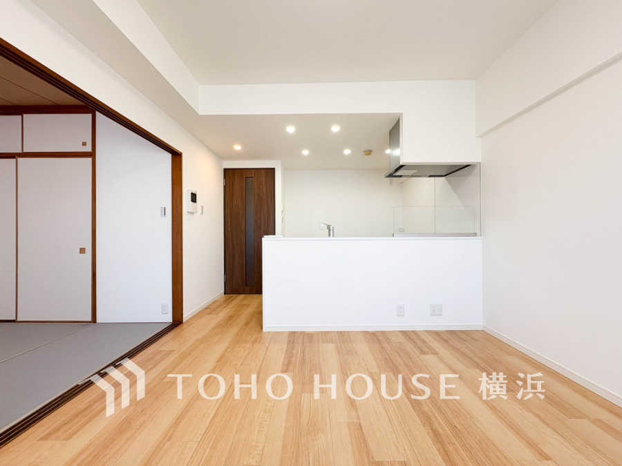 一日の中で多くの時間を過ごすことになる住まいだからこそ、いつも穏やかな空間であるように心掛けています。構成する建材などへの配慮が、住まう方の健康を守ります。