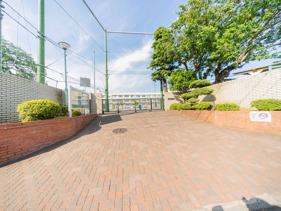 横浜市立東中田小学校　約500ｍ