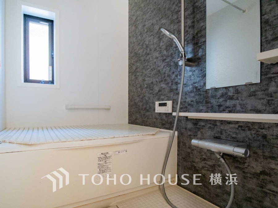 1日の疲れを取り心身を癒すことができる住まいの中のリラクゼーション空間、バスルーム。心からゆったりと寛いでいただけるよう、ゆとりのスペースを確保してます。