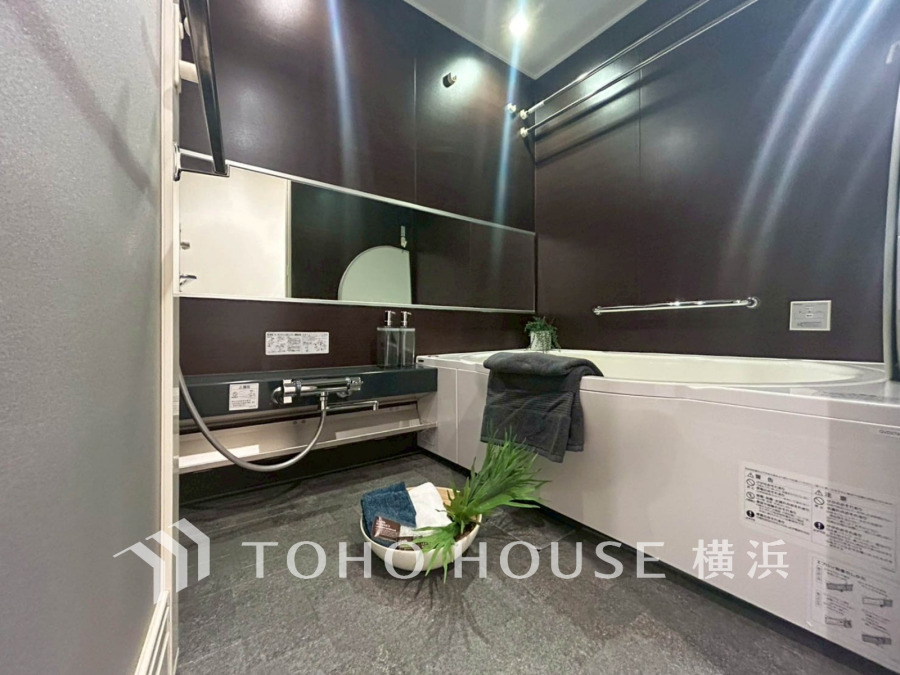 1日の疲れを取り心身を癒すことができる住まいの中のリラクゼーション空間、リラックスできるよう優しいカラーをチョイスしました。時を忘れるほどのんびりできる空間に。