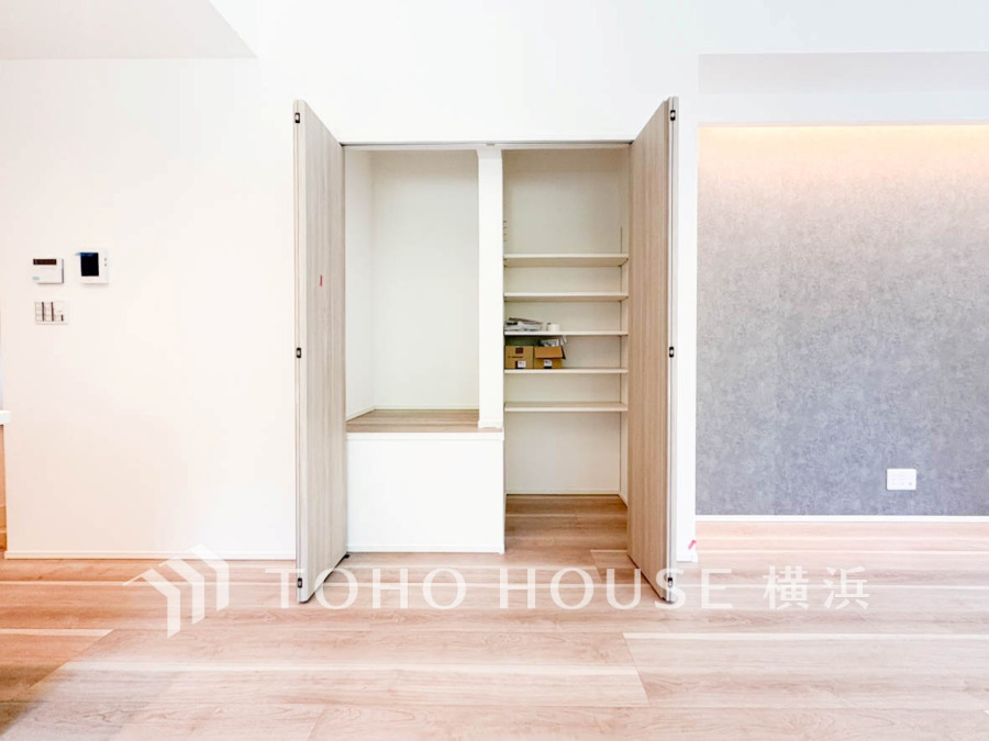 穏やかな寛ぎを届ける上質仕様のゆとりあるお部屋。自分時間を充実させながら心豊かにできるプライベート空間。