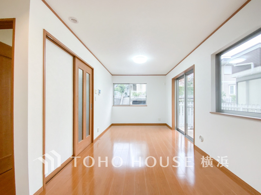 ご家族やお客様との時間など、多くの時を刻む空間。何気なく過ぎる時でさえも上質なひと時となる快適な空間を目指して。