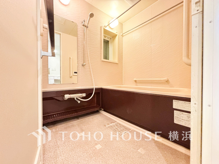 1日の疲れを取り心身を癒すことができる住まいの中のリラクゼーション空間、リラックスできるよう優しいカラーをチョイスしました。時を忘れるほどのんびりできる空間に。