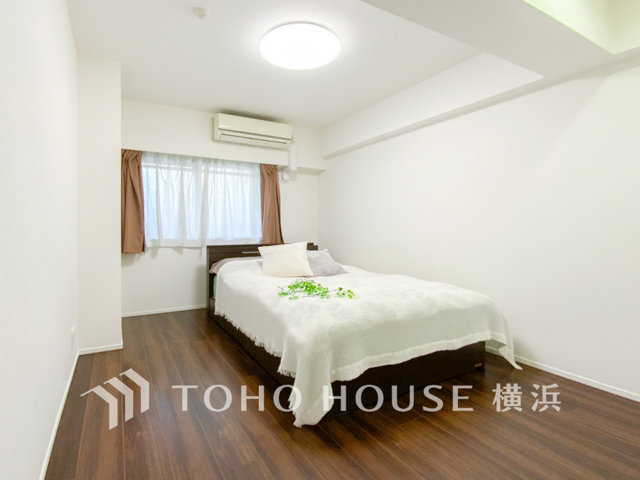 1日の疲れを癒し、心地よく寛げるようゆったりとした広さを確保しています。プライベートタイムをより優雅に穏やかに…。落ち着いた雰囲気を紡ぎます。