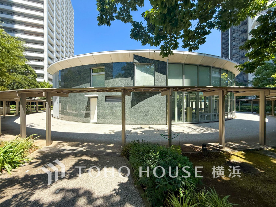 流行に左右されず、将来にわたって価値が継続する「上質」な佇まい。おしゃれな雰囲気や自然の潤い、親しみやすさといった個性を、街に新たな価値をもたらし続ける。