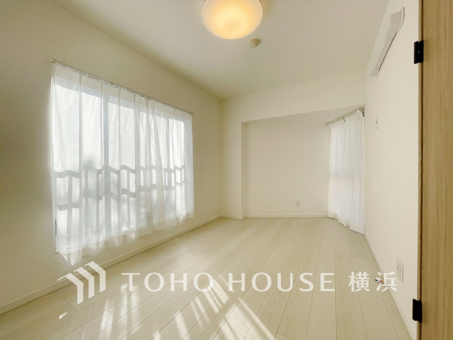 2面採光の居室は、十分な明るさを取り入れ心地よい風を提供します。