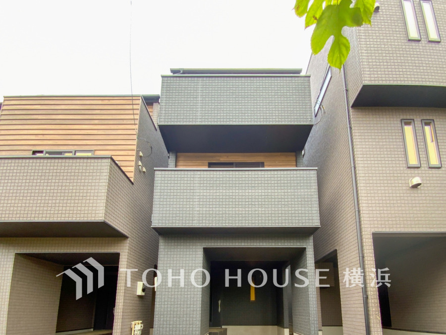 ここから始まる「日常」はご家族にとって大切で貴重な時間。少しでも豊かに、少しでも快適に。そんな想いから生まれた本邸宅は、これから先のお住まいをきっと支えてくれるはずです。