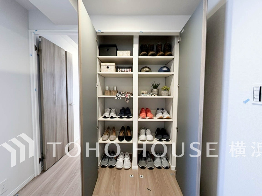 住まいの快適性を左右する収納は欲しい場所に使い勝手のよい収納を確保しています。（小物はCGです）